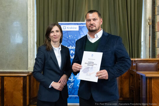 Klaman, nauczyciele, ponadpodstawowe, szkoły, nagroda Prezydenta, wręczenie, zdjęcia