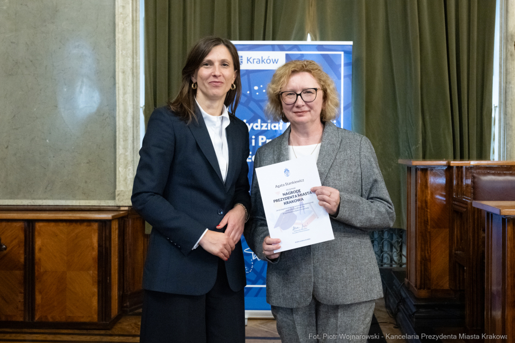 Klaman, nauczyciele, ponadpodstawowe, szkoły, nagroda Prezydenta, wręczenie, zdjęcia  Autor: P. Wojnarowski