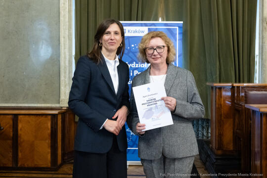 Klaman, nauczyciele, ponadpodstawowe, szkoły, nagroda Prezydenta, wręczenie, zdjęcia