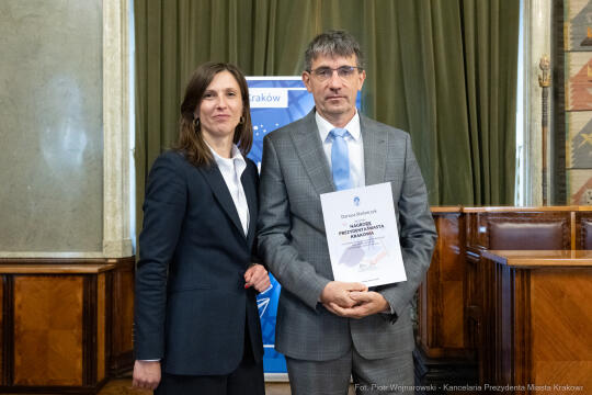 Klaman, nauczyciele, ponadpodstawowe, szkoły, nagroda Prezydenta, wręczenie, zdjęcia