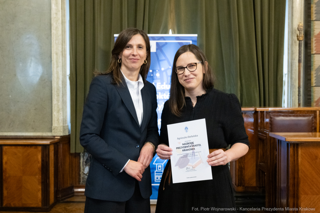 Klaman, nauczyciele, ponadpodstawowe, szkoły, nagroda Prezydenta, wręczenie, zdjęcia  Autor: P. Wojnarowski