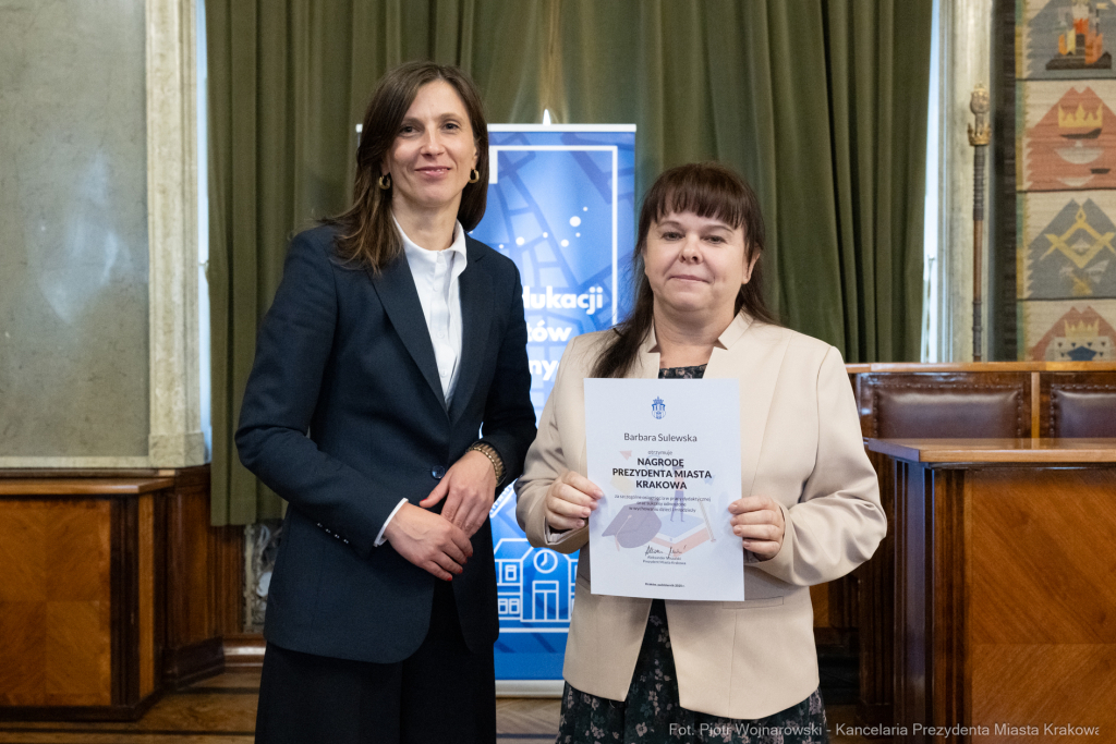 Klaman, nauczyciele, ponadpodstawowe, szkoły, nagroda Prezydenta, wręczenie, zdjęcia  Autor: P. Wojnarowski