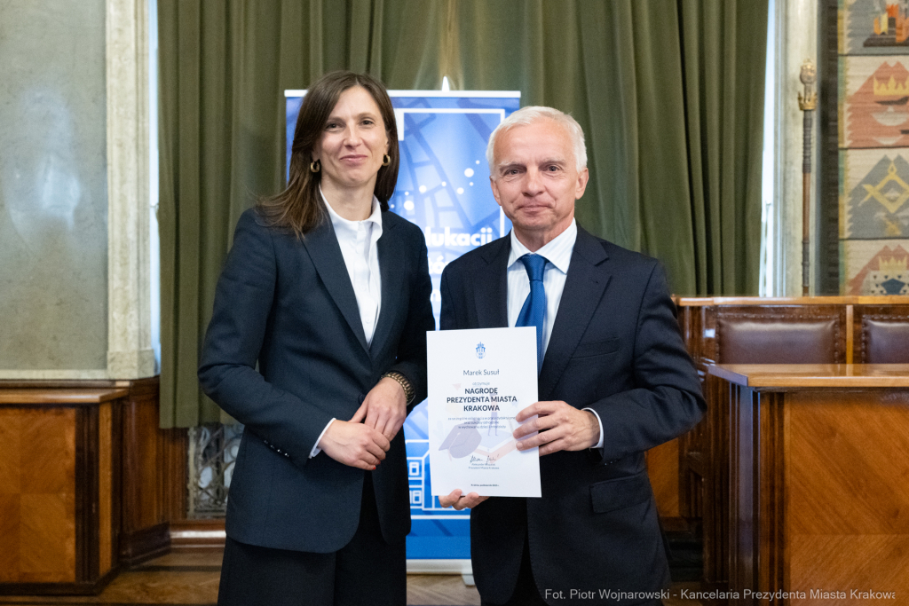 Klaman, nauczyciele, ponadpodstawowe, szkoły, nagroda Prezydenta, wręczenie, zdjęcia  Autor: P. Wojnarowski