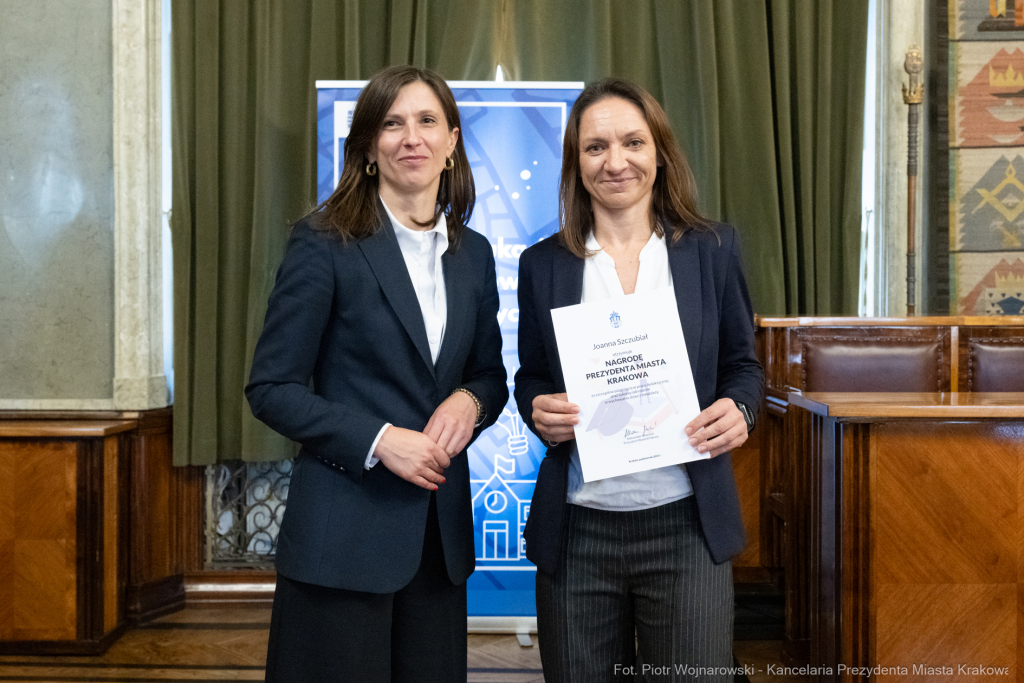 Klaman, nauczyciele, ponadpodstawowe, szkoły, nagroda Prezydenta, wręczenie, zdjęcia  Autor: P. Wojnarowski