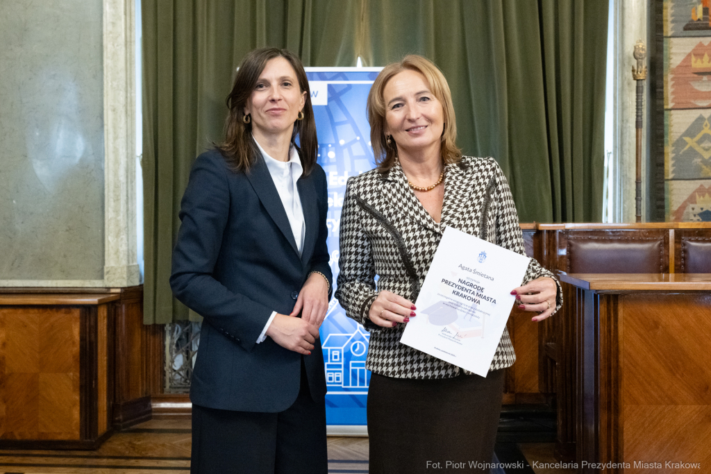 Klaman, nauczyciele, ponadpodstawowe, szkoły, nagroda Prezydenta, wręczenie, zdjęcia  Autor: P. Wojnarowski