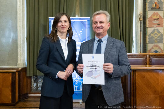 Klaman, nauczyciele, ponadpodstawowe, szkoły, nagroda Prezydenta, wręczenie, zdjęcia