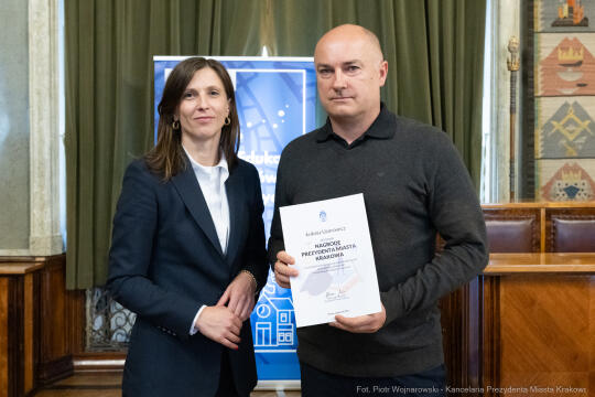 Klaman, nauczyciele, ponadpodstawowe, szkoły, nagroda Prezydenta, wręczenie, zdjęcia