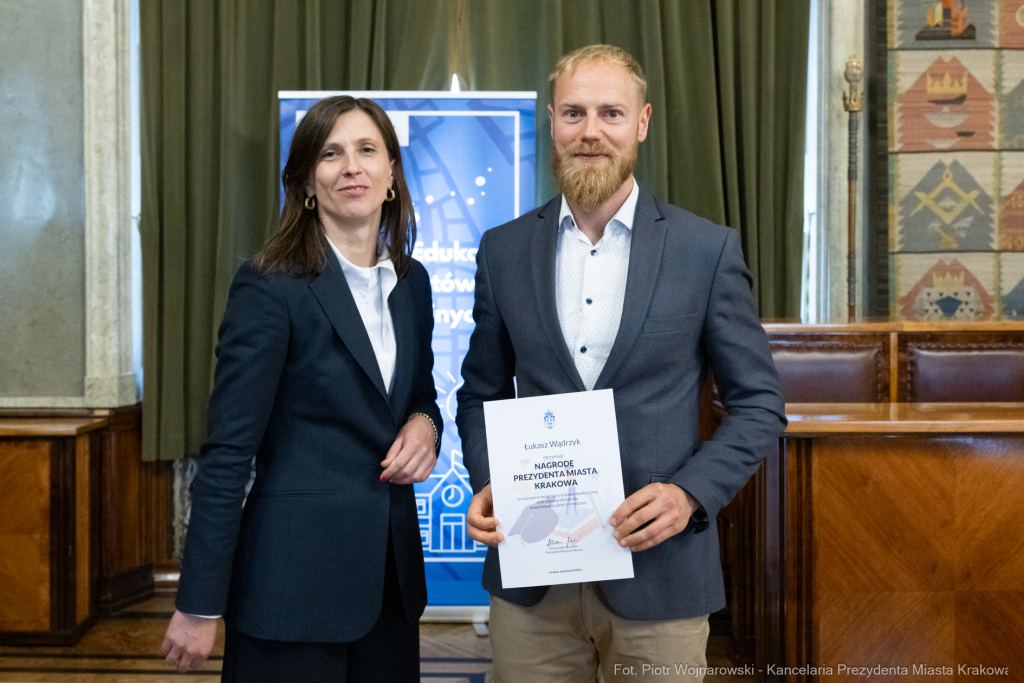 Klaman, nauczyciele, ponadpodstawowe, szkoły, nagroda Prezydenta, wręczenie, zdjęcia  Autor: P. Wojnarowski