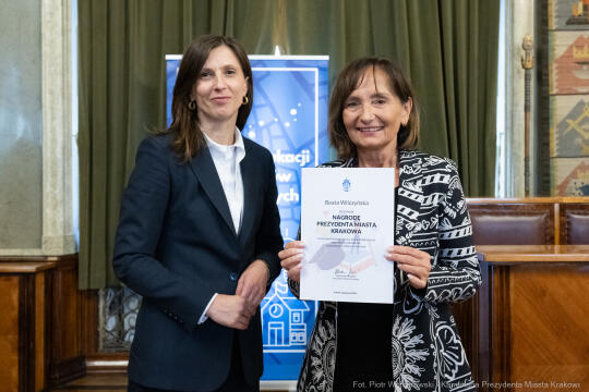 Klaman, nauczyciele, ponadpodstawowe, szkoły, nagroda Prezydenta, wręczenie, zdjęcia