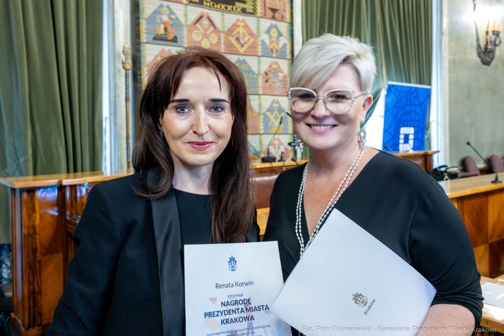 Klaman, nauczyciele, ponadpodstawowe, szkoły, nagroda Prezydenta, wręczenie, zdjęcia  Autor: P. Wojnarowski