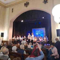 CmYSCAIY.jpg-Tytuł: Wycieczka „Pociągiem Papieskim” – śladami Jana Pawła II.