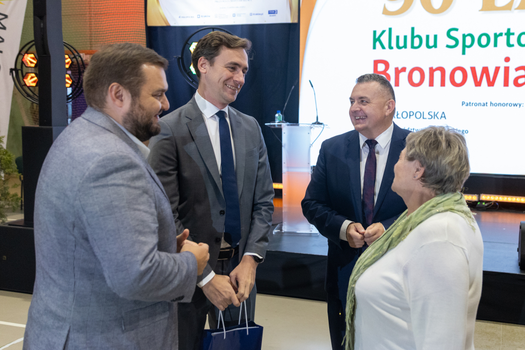 BSK_0772.jpg-Bronowianka, Sęk  Autor: B. Świerzowski