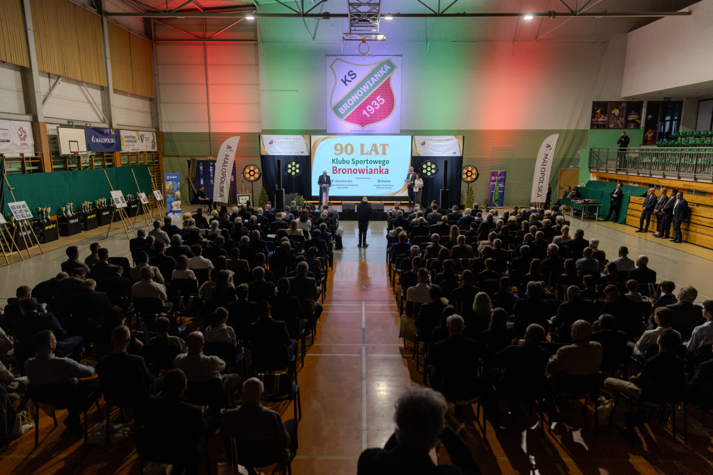 BSK_1001.jpg-Bronowianka, Sęk  Autor: B. Świerzowski