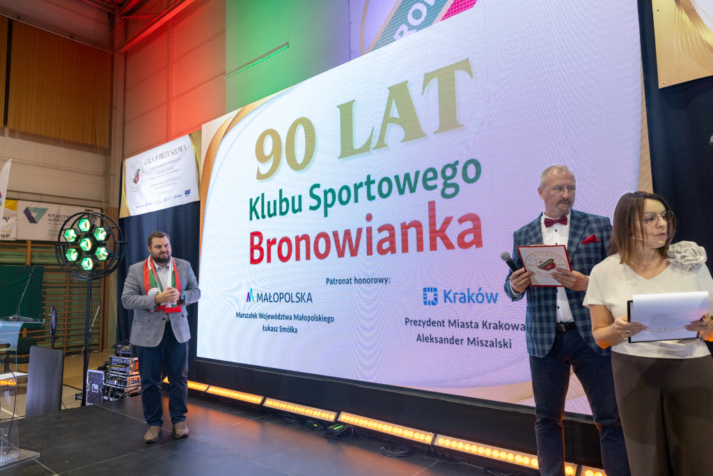 BSK_1204.jpg-Bronowianka, Sęk  Autor: B. Świerzowski