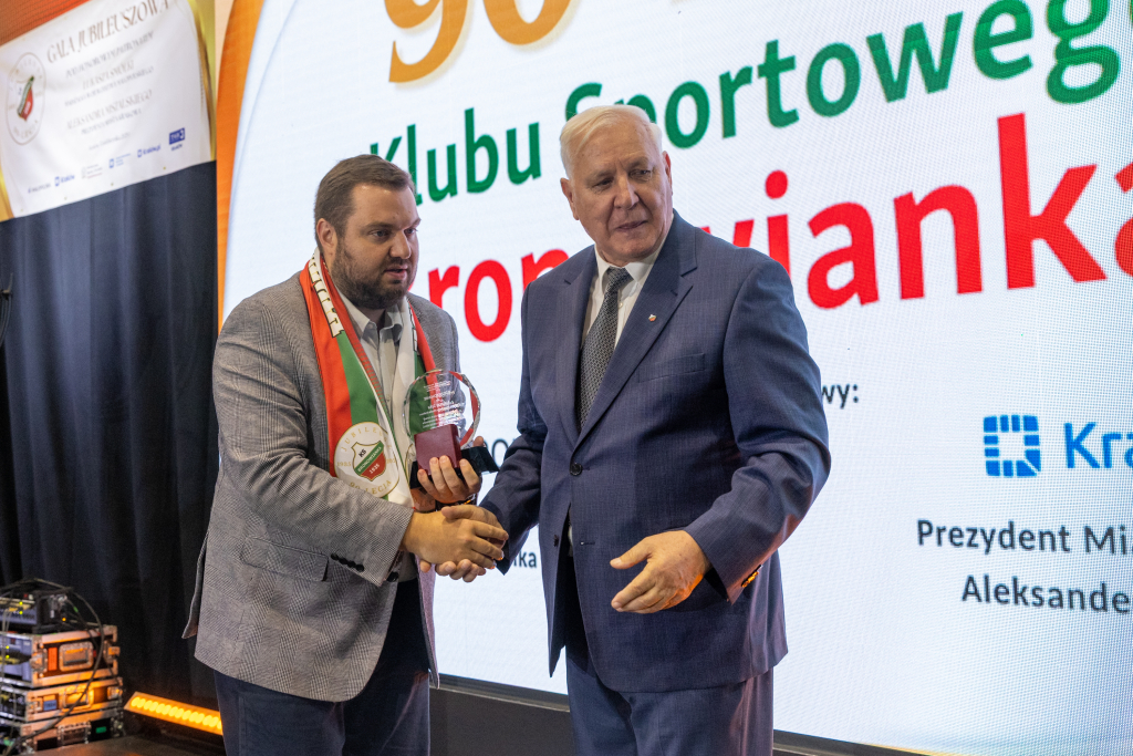 BSK_1227.jpg-Bronowianka, Sęk  Autor: B. Świerzowski