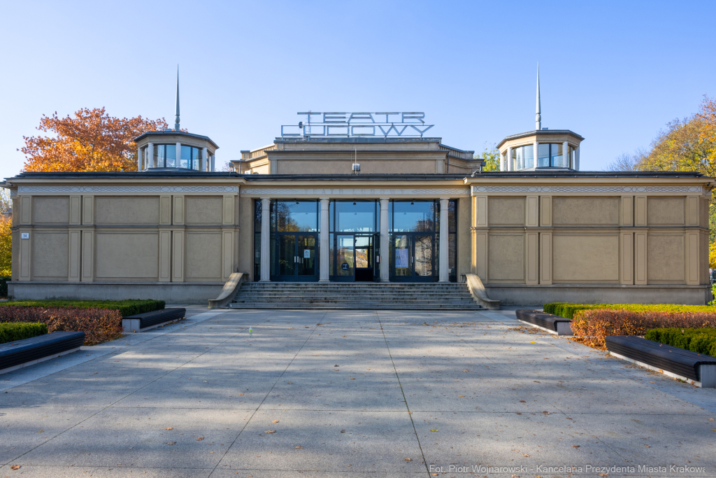 Zespół Szkół Technicznych PBP Chemobudowa , jublileusz, 65 lat, Klaman, Teatr Ludowy, zdjęcia  Autor: P. Wojnarowski