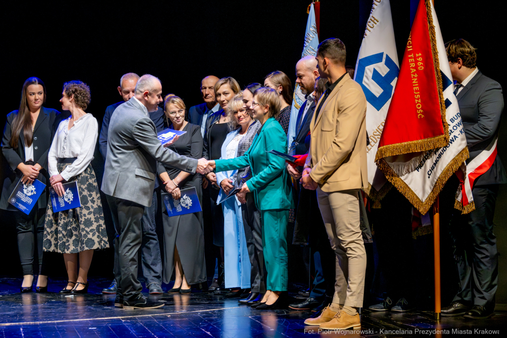 Zespół Szkół Technicznych PBP Chemobudowa , jublileusz, 65 lat, Klaman, Teatr Ludowy, zdjęcia  Autor: P. Wojnarowski