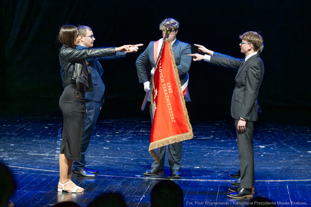 Zespół Szkół Technicznych PBP Chemobudowa , jublileusz, 65 lat, Klaman, Teatr Ludowy, zdjęcia  Autor: P. Wojnarowski