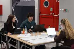 Ag2v4MAA.jpeg-Targi Pracy i Przedsiębiorczości „Świadomie do celu”