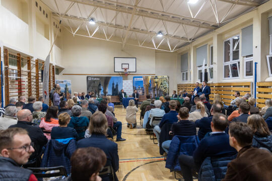 BSK_1818.jpg-Ławka Dialogu, Miszalski, Sęk, Mazur