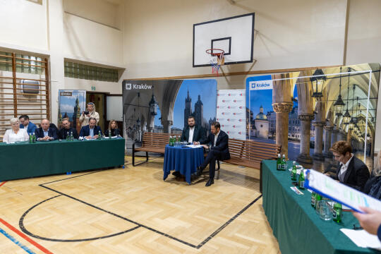 BSK_1907.jpg-Ławka Dialogu, Miszalski, Sęk, Mazur