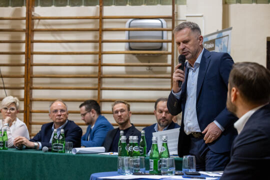 BSK_2056.jpg-Ławka Dialogu, Miszalski, Sęk, Mazur