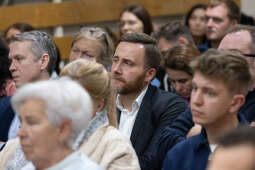 BSK_2097.jpg-Ławka Dialogu, Miszalski, Sęk, Mazur