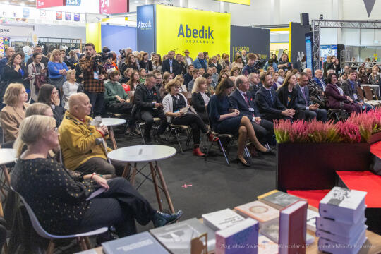 BS-251023-BSK_2900.jpg-Targi Książki, Miszalski