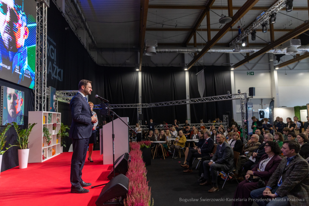 BS-251023-BSK_3001.jpg-Targi Książki, Miszalski  Autor: B. Świerzowski