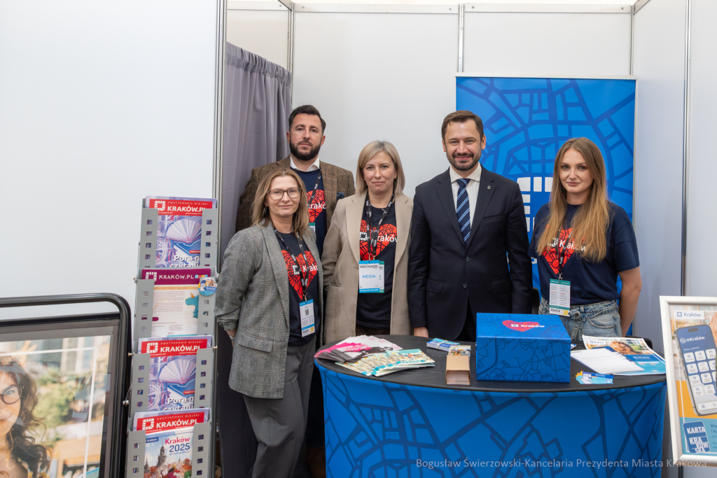 BS-251023-BSK_3288.jpg-Targi Książki, Miszalski  Autor: B. Świerzowski