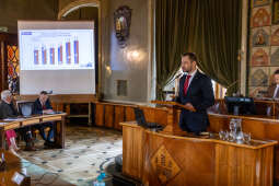 Kraków konsekwentnie dąży do poprawy kondycji finansowej – sesja Rady Miasta Krakowa