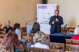 Lf1Arkhw.jpeg-Konferencja „Mężczyzna poza centrum”