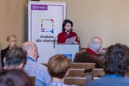 ffjLBEOw.jpeg-Konferencja „Mężczyzna poza centrum”