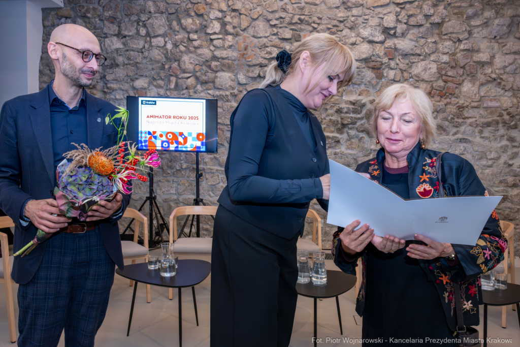 Animator Roku, Mazurkiewicz, Szczepanik, nagrody, wręczenie, Bunkier Sztuki, zdjęcia  Autor: P. Wojnarowski