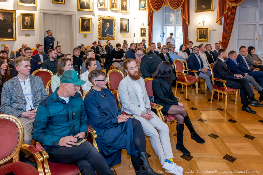 dyplomy, Miszalski, Makłowicz, Michelin, restauratorzy, Krzysztofory, zdjęcia  Autor: P. Wojnarowski