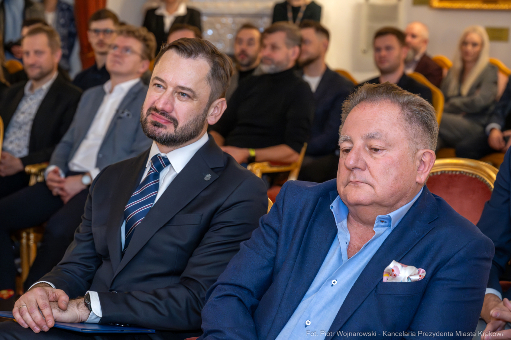 dyplomy, Miszalski, Makłowicz, Michelin, restauratorzy, Krzysztofory, zdjęcia  Autor: P. Wojnarowski