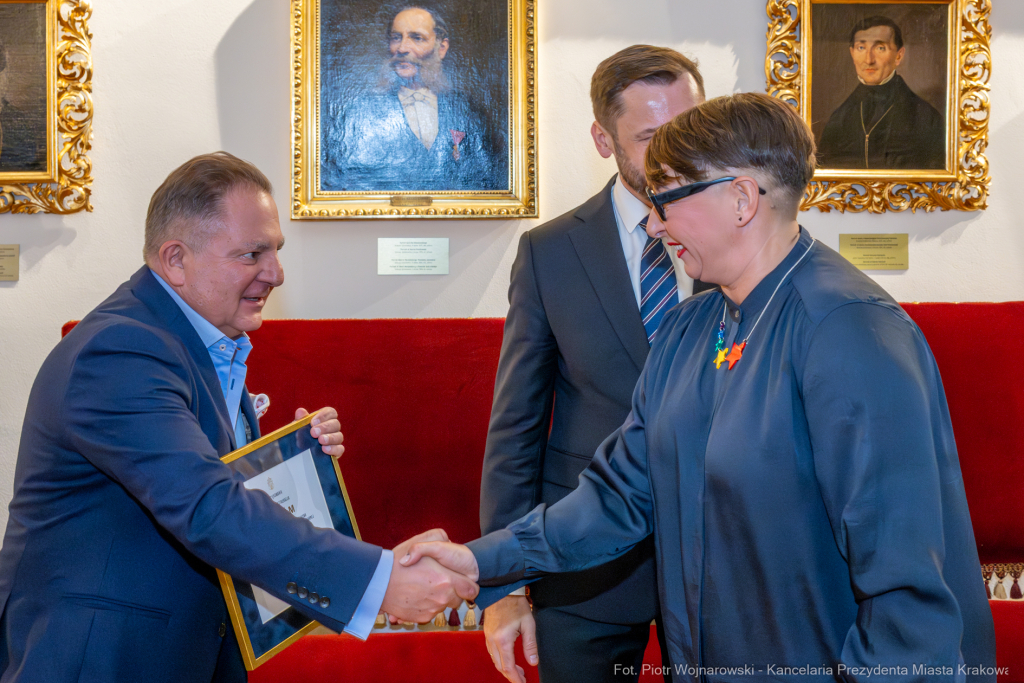 dyplomy, Miszalski, Makłowicz, Michelin, restauratorzy, Krzysztofory, zdjęcia  Autor: P. Wojnarowski