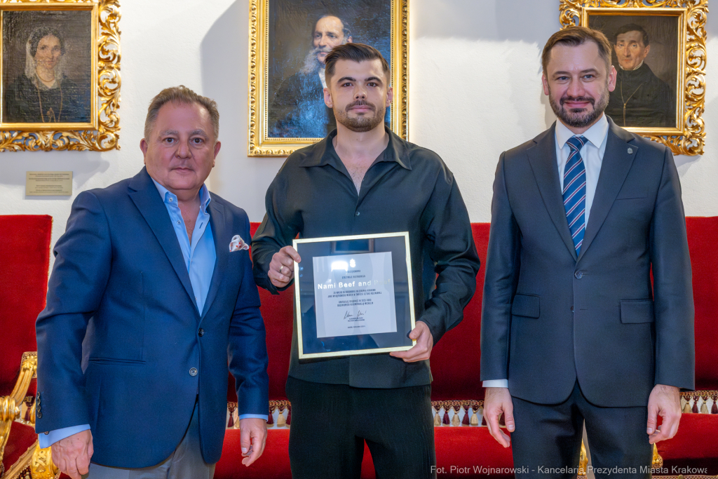 dyplomy, Miszalski, Makłowicz, Michelin, restauratorzy, Krzysztofory, zdjęcia  Autor: P. Wojnarowski