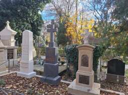 grob Skalskich pas 7 po konserwacji.jpg-Prace konserwatorskie na cmentarzach komunalnych