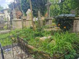 Prace konserwatorskie na cmentarzach komunalnych