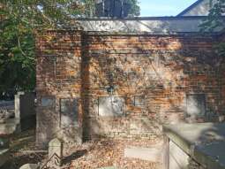 Prace konserwatorskie na cmentarzach komunalnych