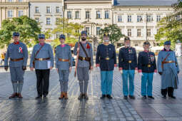 rocznica wyzwolenia, władza zaborcza, 107 lat, Kracik, Kosek, wieża ratuszowa, kwiaty, posłowie, 