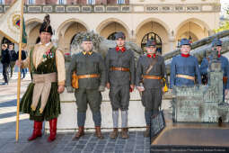 rocznica wyzwolenia, władza zaborcza, 107 lat, Kracik, Kosek, wieża ratuszowa, kwiaty, posłowie, 