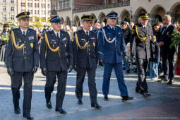 rocznica wyzwolenia, władza zaborcza, 107 lat, Kracik, Kosek, wieża ratuszowa, kwiaty, posłowie, 