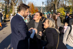 Kwesty na cmentarzach Rakowickim i Podgórskim z udziałem prezydenta Krakowa i jego zastępców