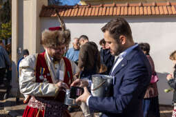 Kwesty na cmentarzach Rakowickim i Podgórskim z udziałem prezydenta Krakowa i jego zastępców