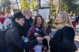 Kwesty na cmentarzach Rakowickim i Podgórskim z udziałem prezydenta Krakowa i jego zastępców