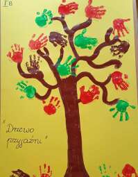 Drzewo Przyjaźni, praca grupowa-  Samorządowe Przedszkole nr 6 im. H. Jordana w Krakowie.jpg