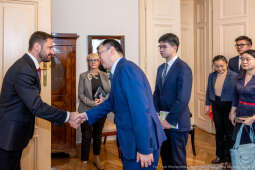 PW_618_ 004_fot. Piotr Wojnarowski.jpg-Miszalski, Lu Shan, ambasador, Chiny, wizyta, zdjęcia