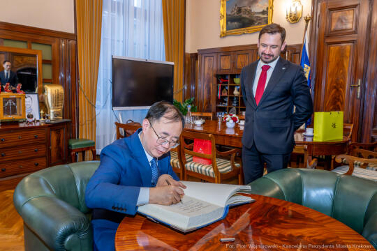 PW_618_ 014_fot. Piotr Wojnarowski.jpg-Miszalski, Lu Shan, ambasador, Chiny, wizyta, zdjęcia